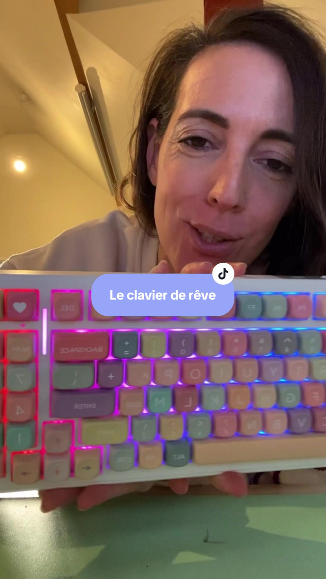 @Leaaax