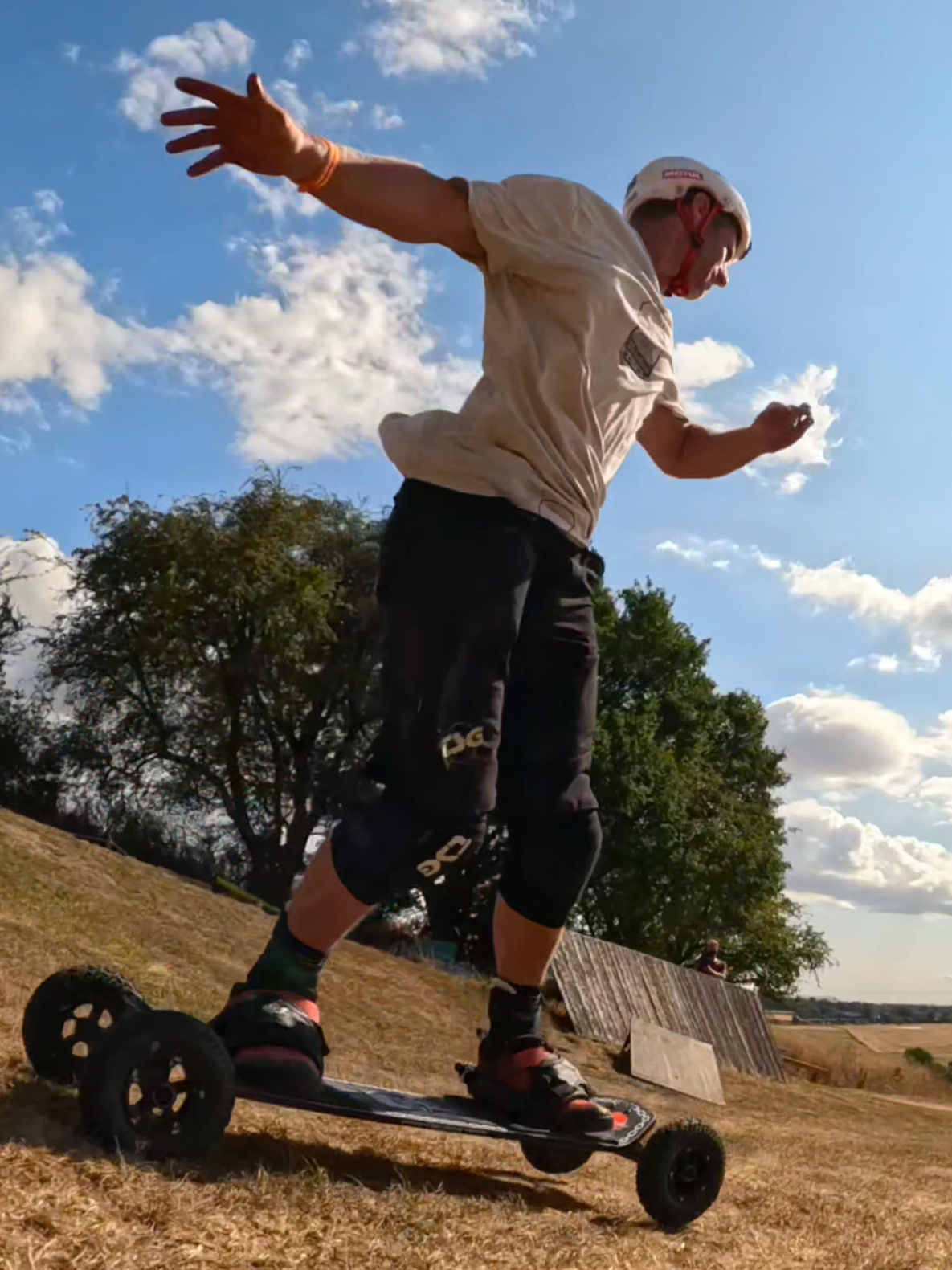 @UKMountainboarding