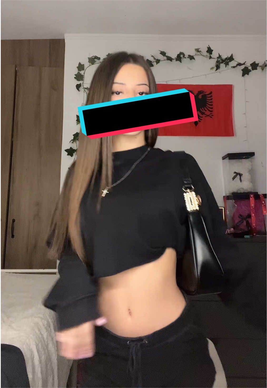 @باولا