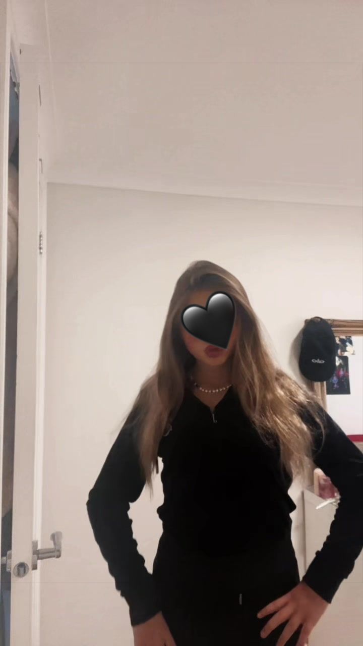 @𝐁𝐫𝐨𝐨𝐤𝐞🍒🪩