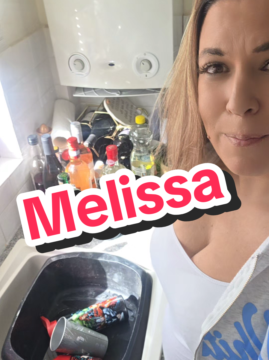 @maisielew09