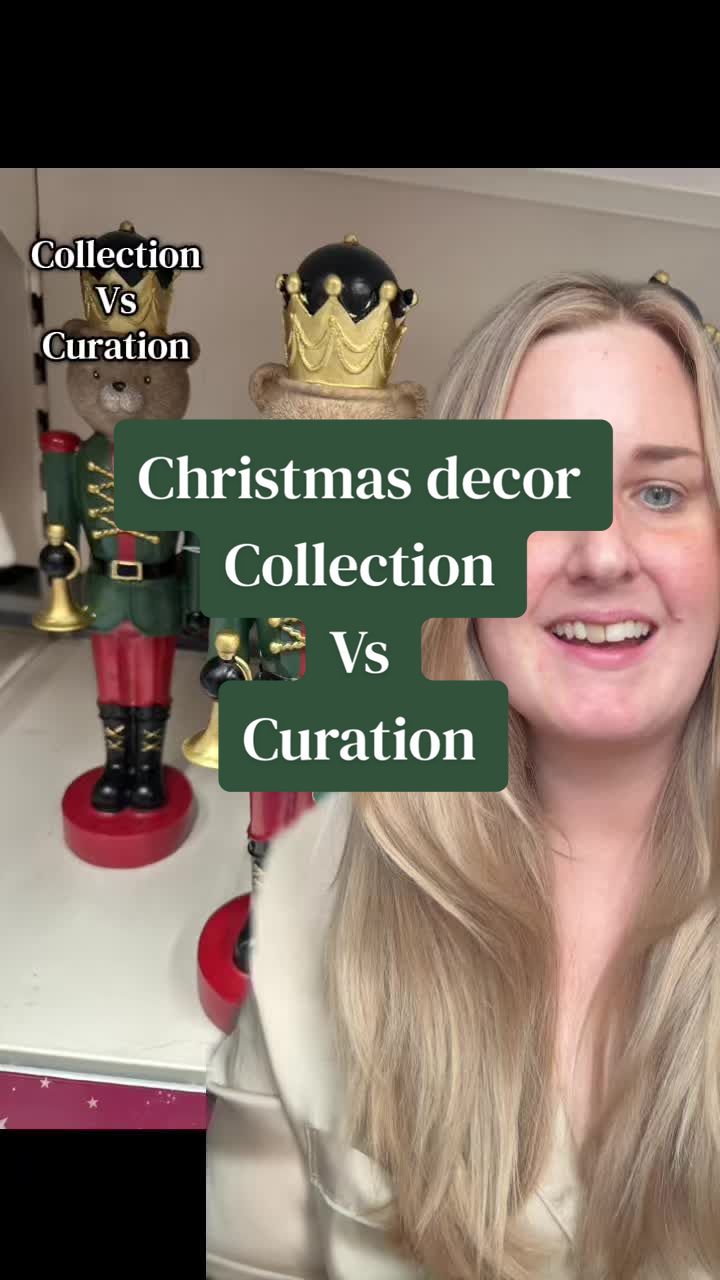 @AshleighLovesChristmas