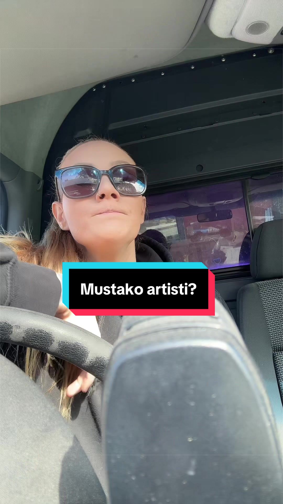 @Lauramarikam