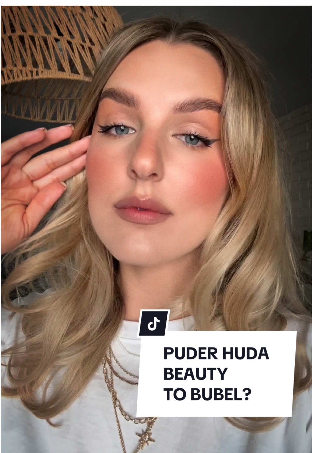 @dominika_makeup
