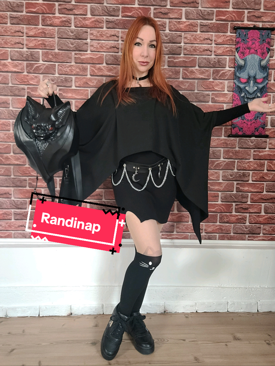 @Lilia Flammeus - Goth girl