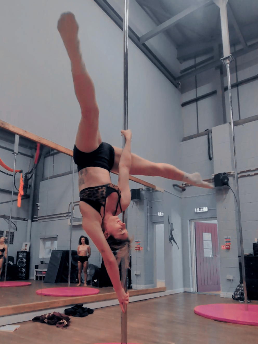 @CourtneyAnneAerial