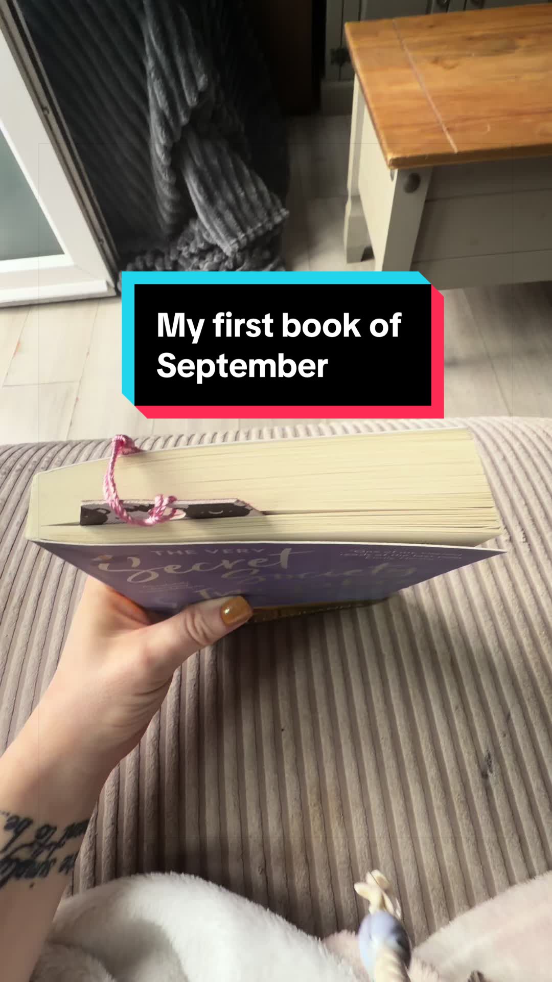 @Rozellascozycorner 📚🇬🇧