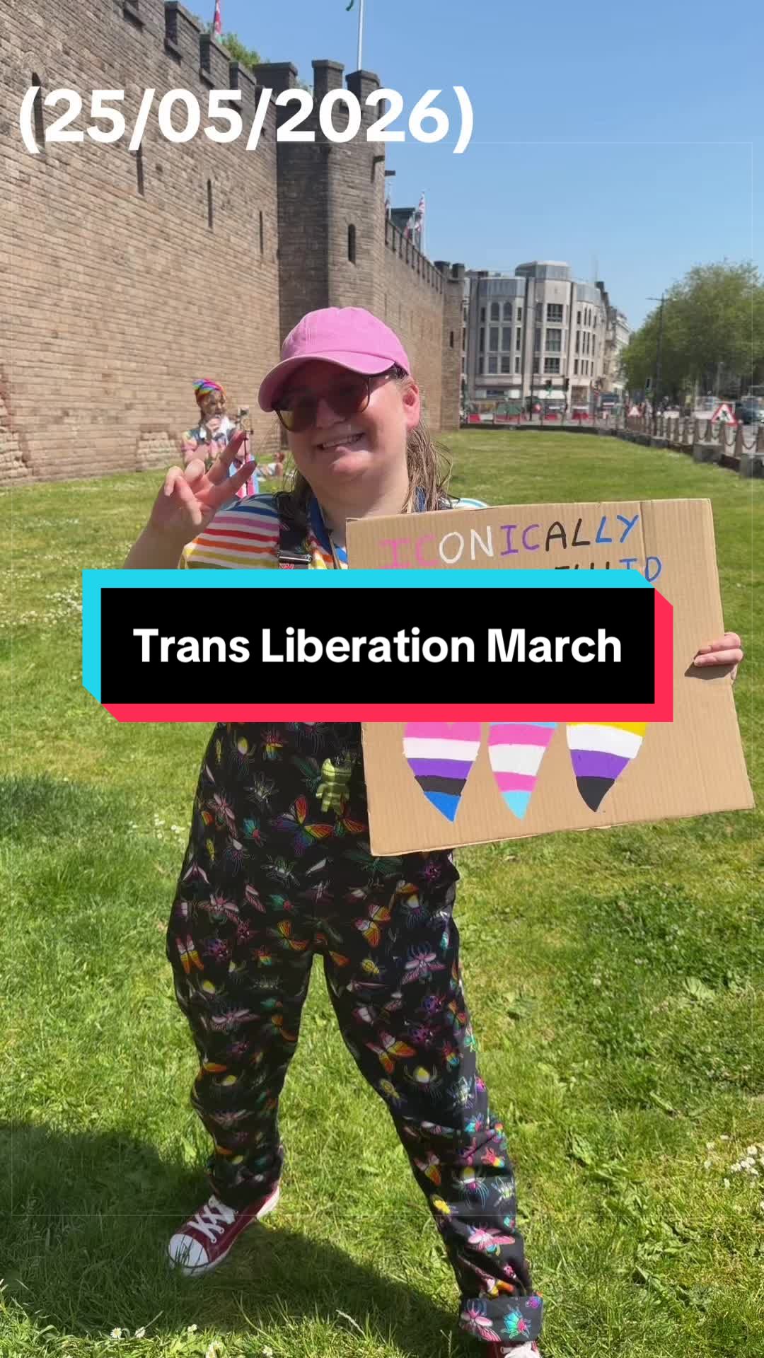 @Alex Jones | Author
