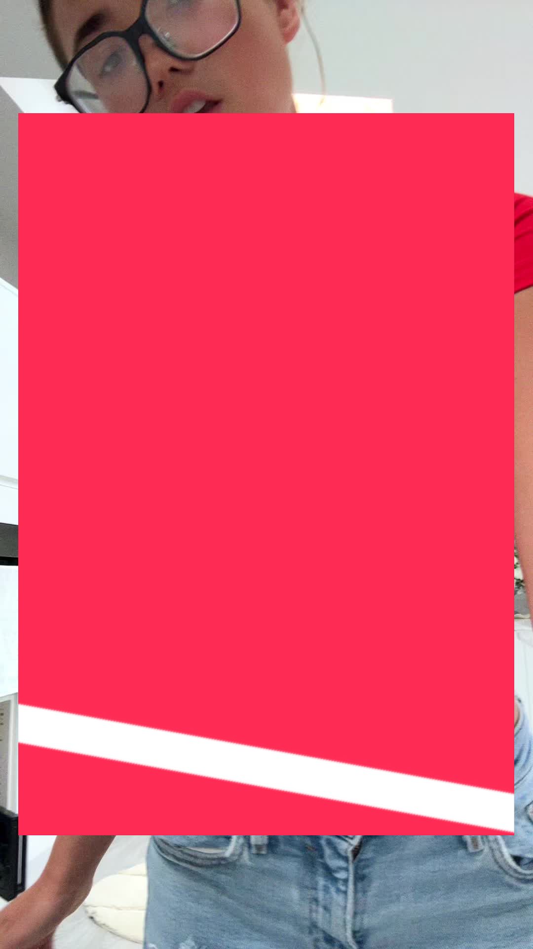 @𝐓