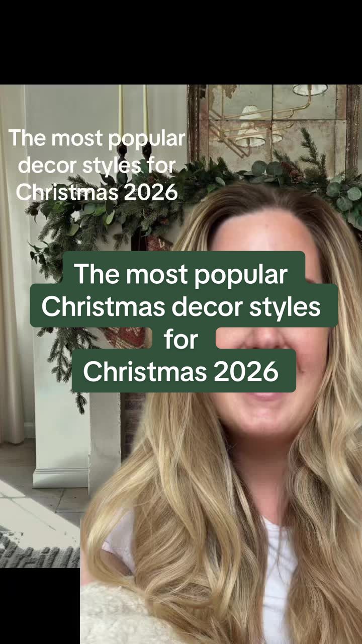 @AshleighLovesChristmas