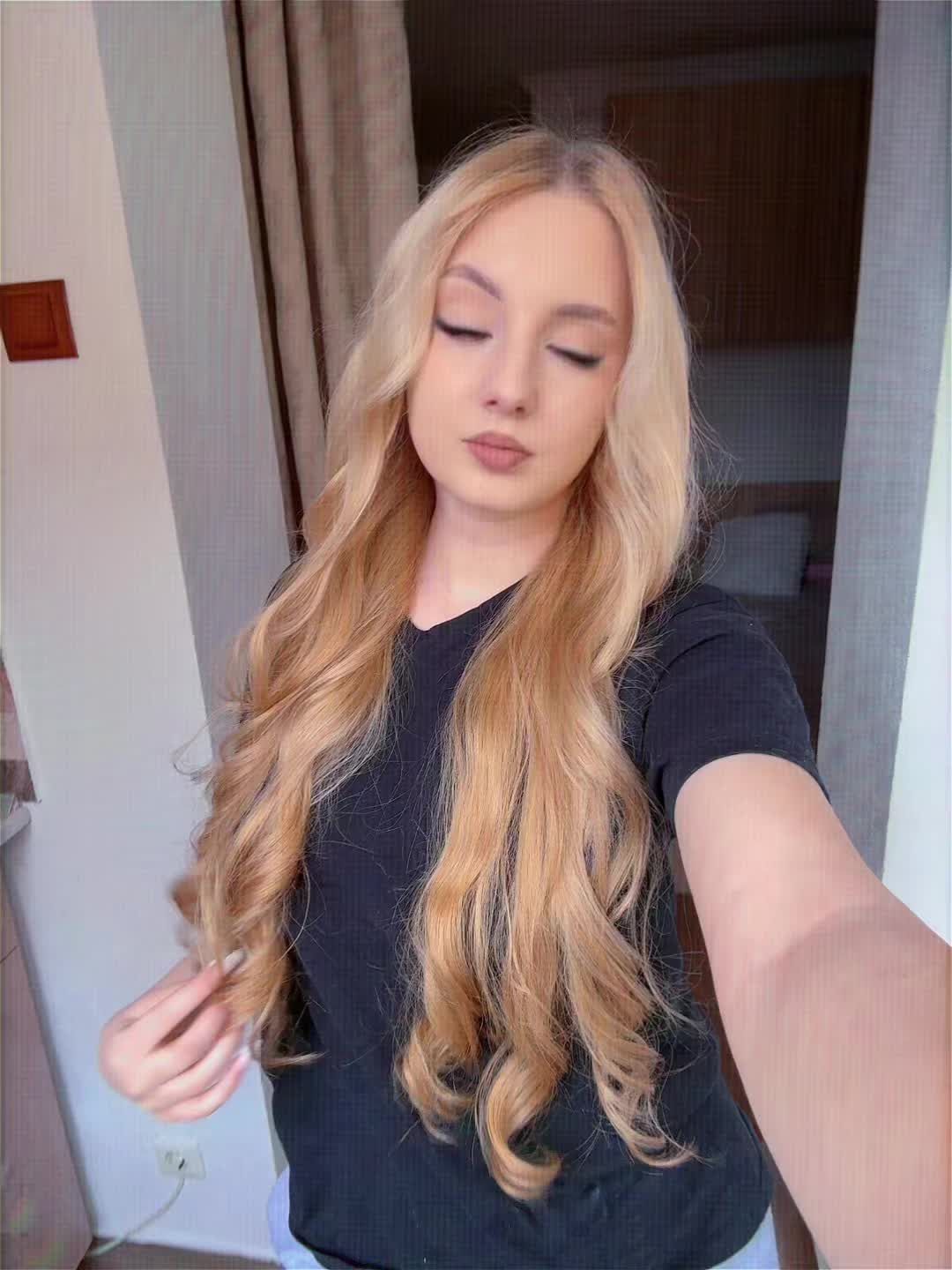 @🦋𝑨𝒏𝒅𝒓𝒆𝒆𝒂🦋