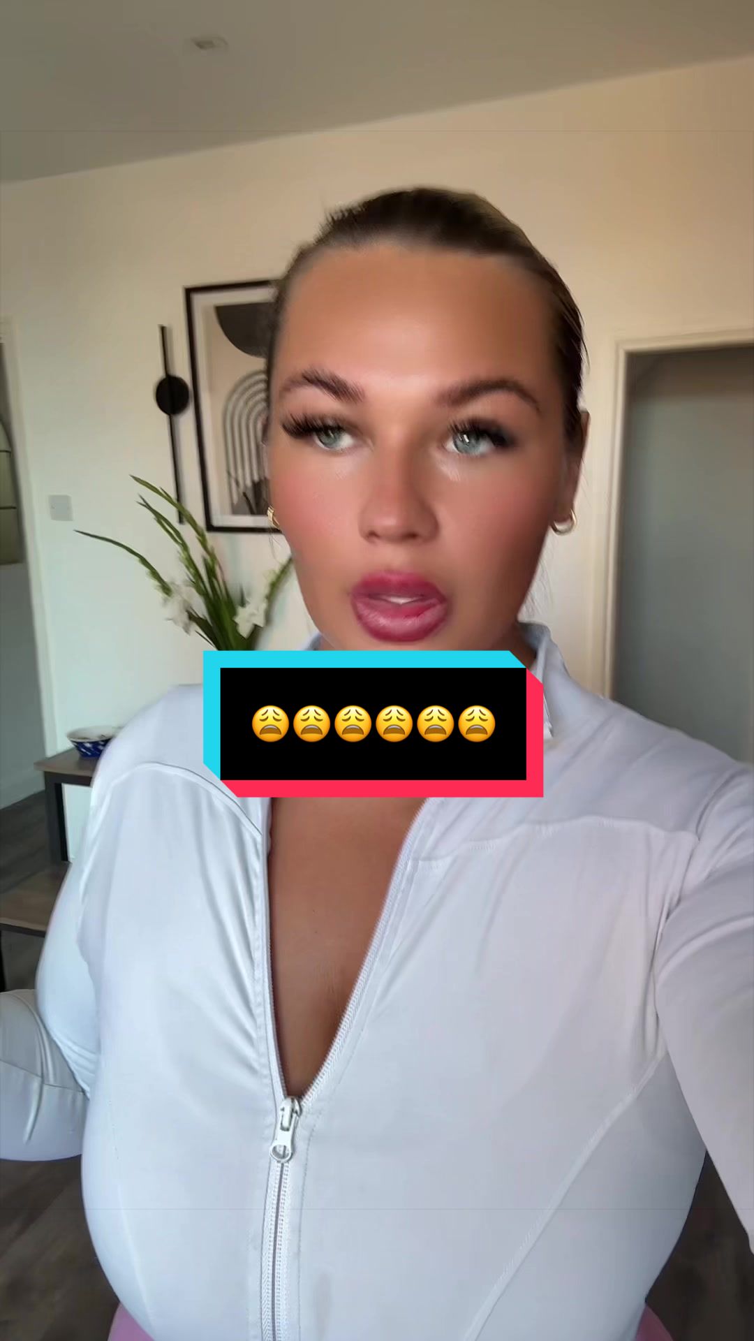 @SheGlowsByNicole