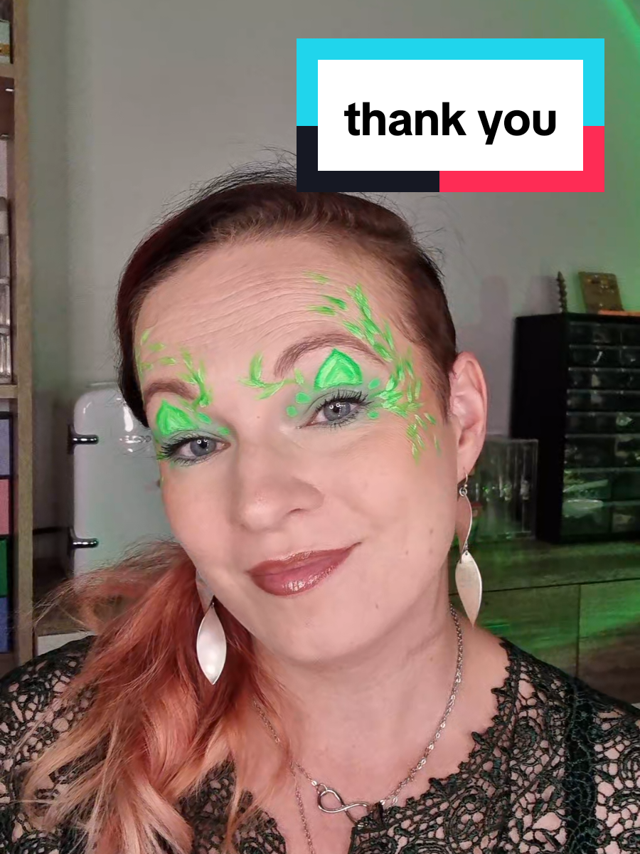 @Makeup_Loving_Lady