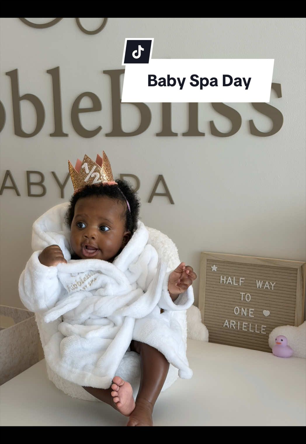@Monique | Mum Life + Laughs