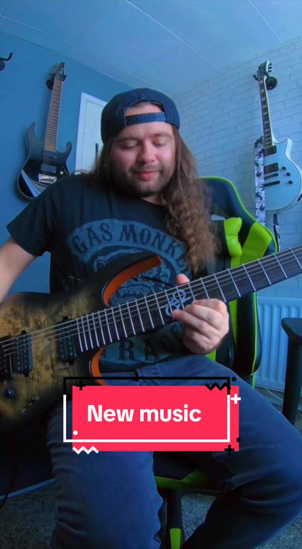 @adamsmith_guitarist