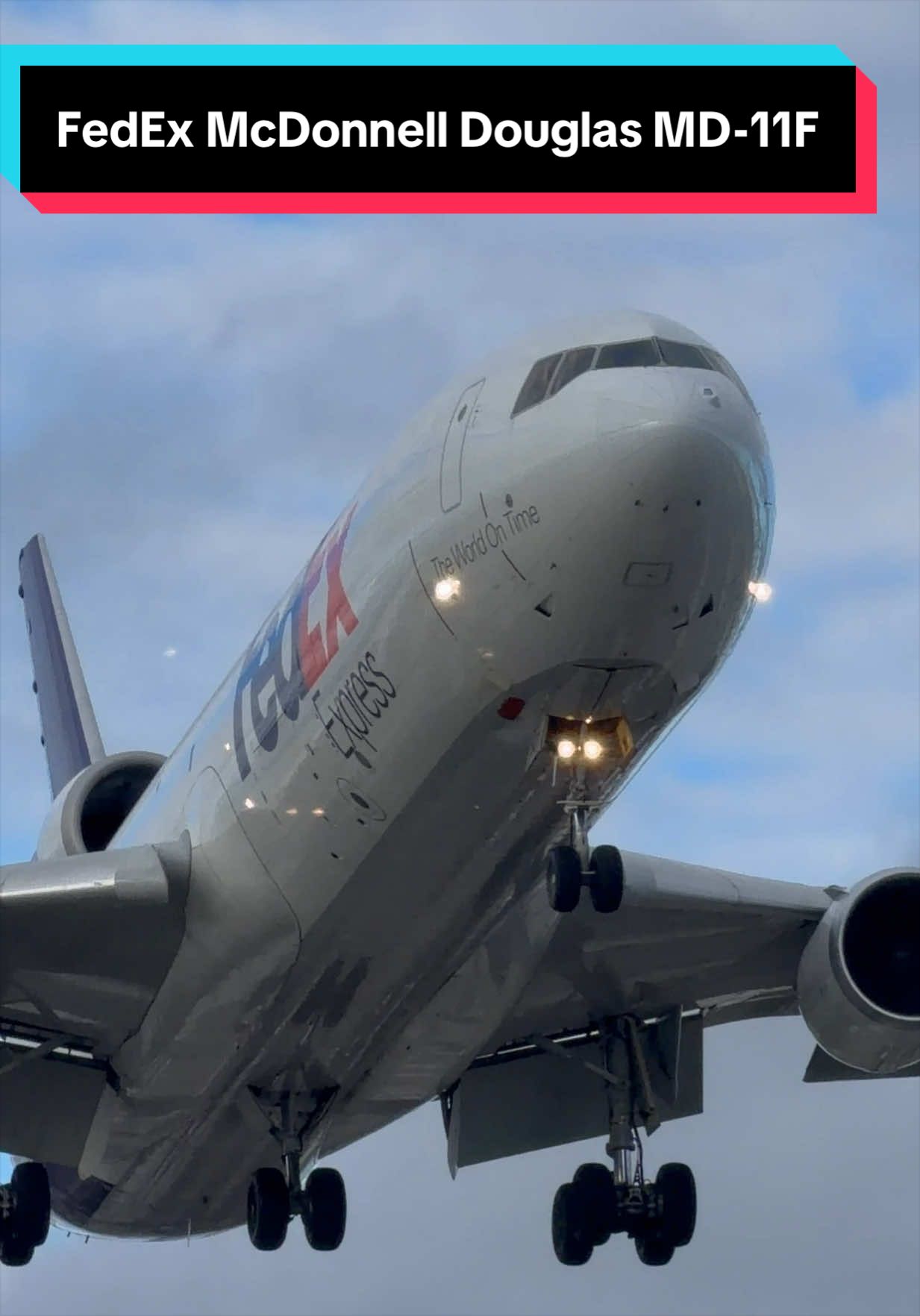 @AVIATION_YYZ_SPOTTER