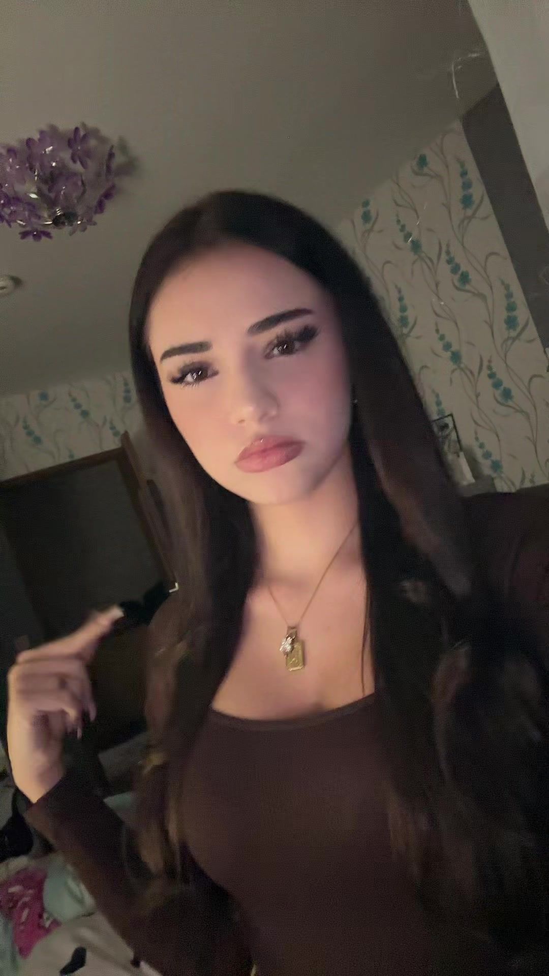 @𝐚𝐧𝐠𝐞𝐥𝐢𝐤𝐚🌺