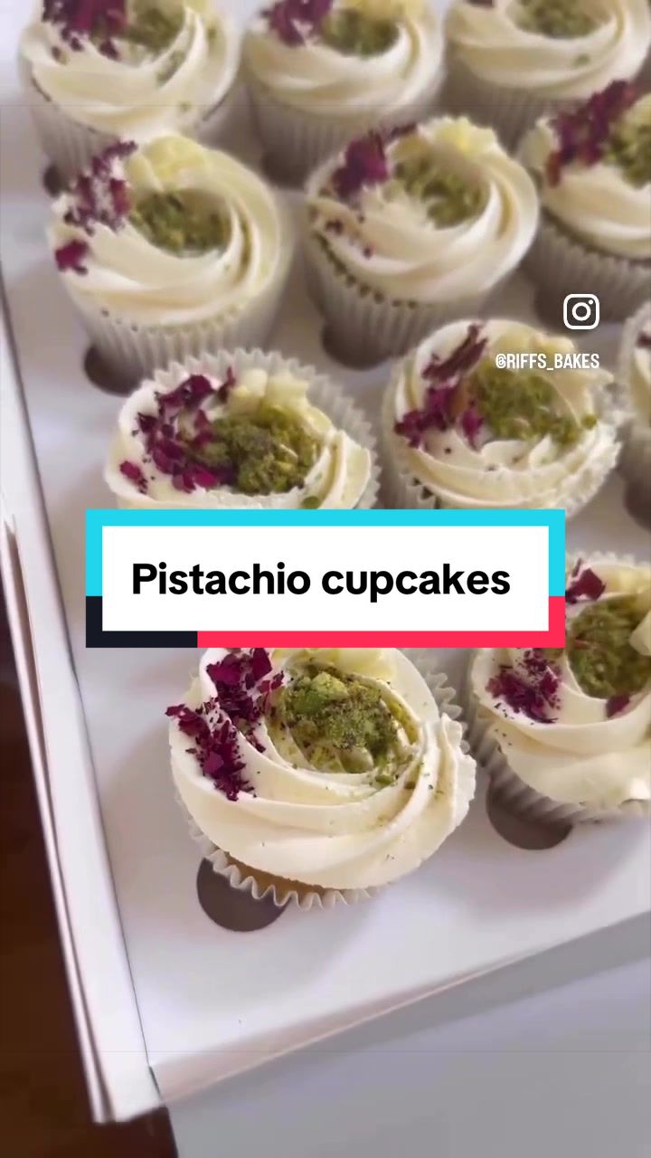 @Riffs Bakes