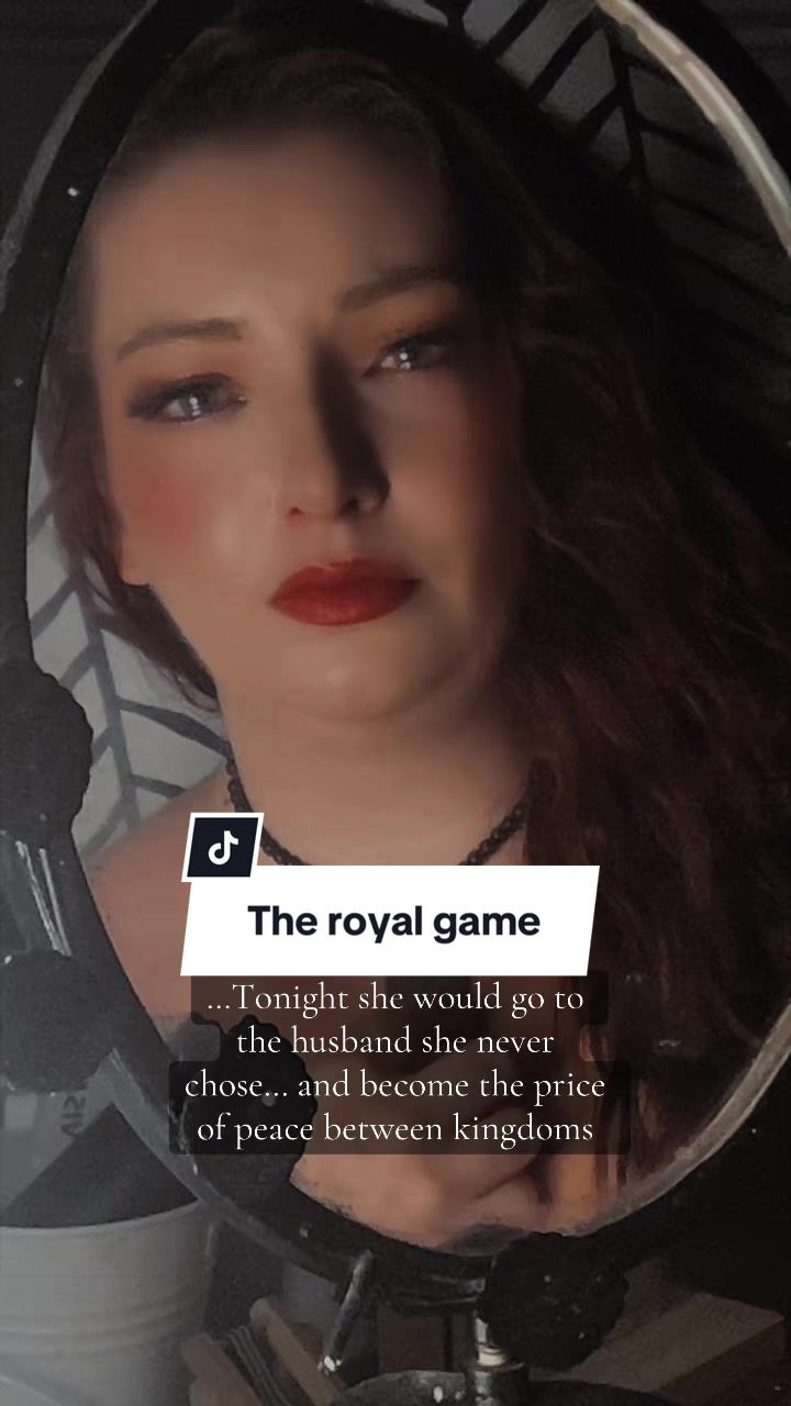 @❄️The_Frost_Wife❄️