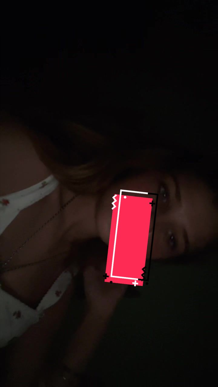 @𝒲