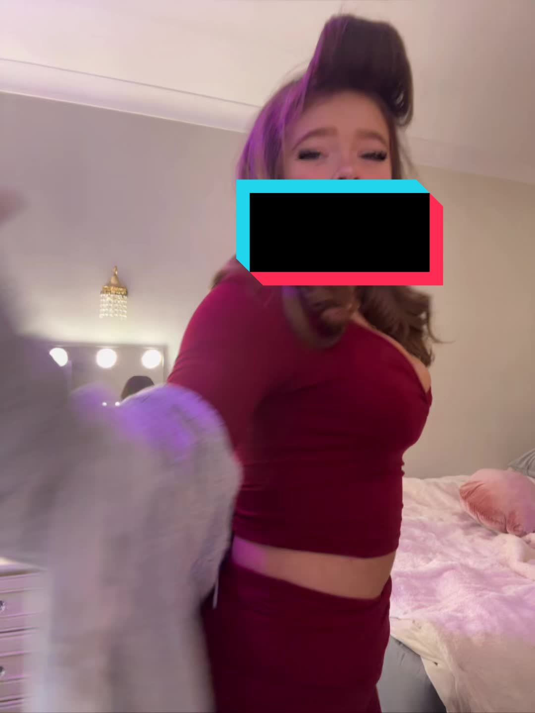 @𝓉𝒾𝓁𝓈🍒🪭🥂🫶🏻🤍