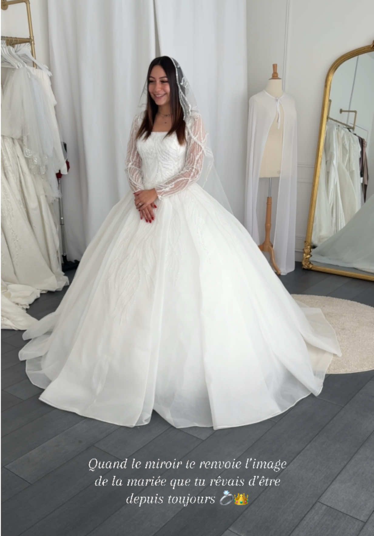 @MyLuxuryDresses