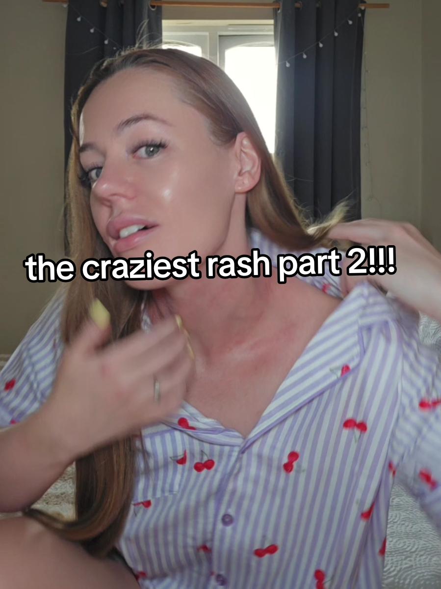 @CharAndHerBag 🤍