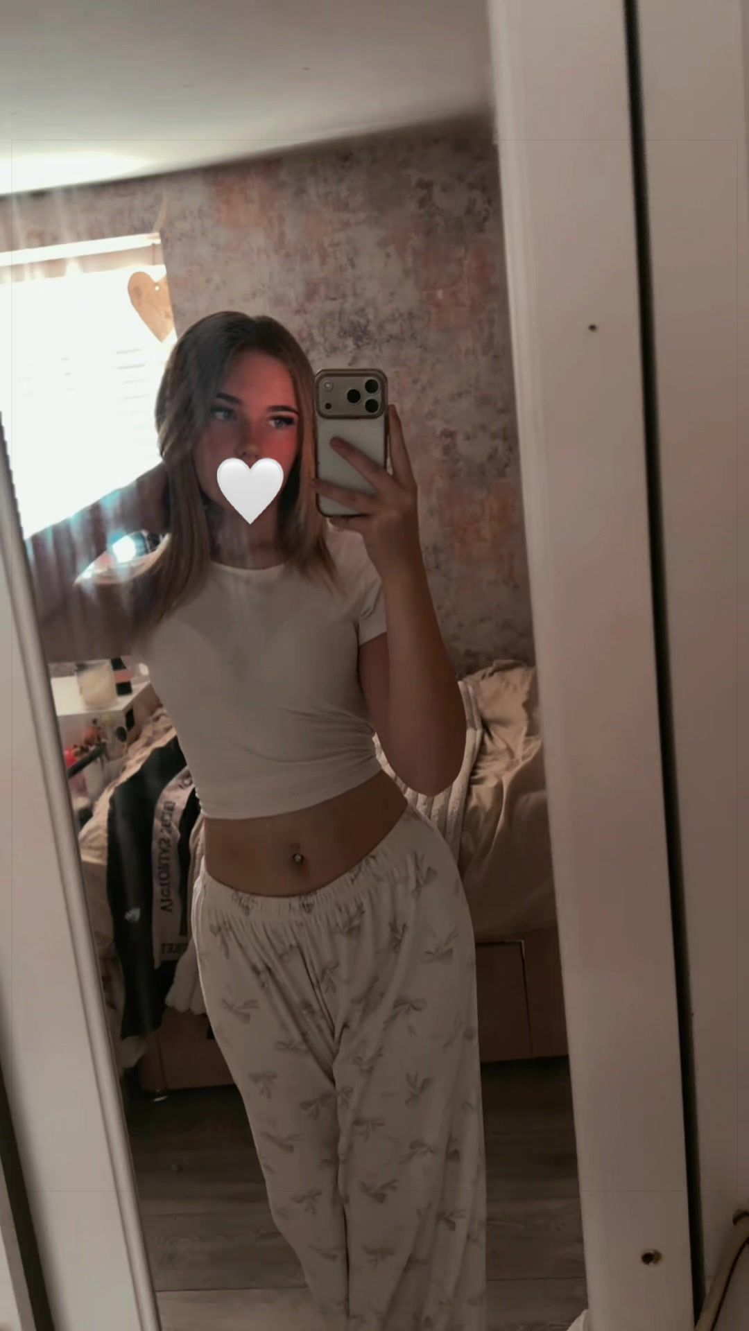 @Ayla x