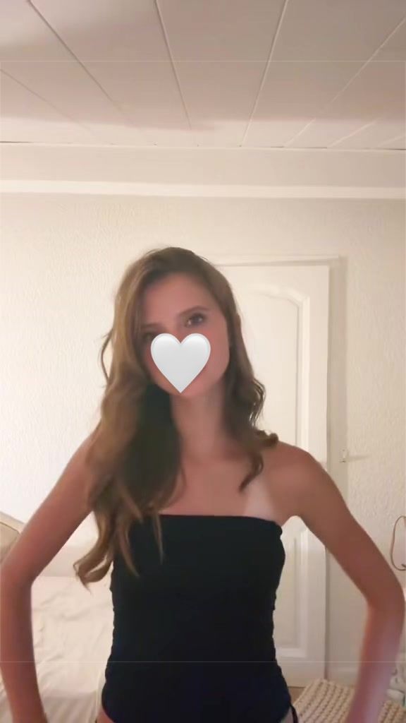 @𝒂𝒅𝒆𝒍𝒆𝒘𝒘𝒘