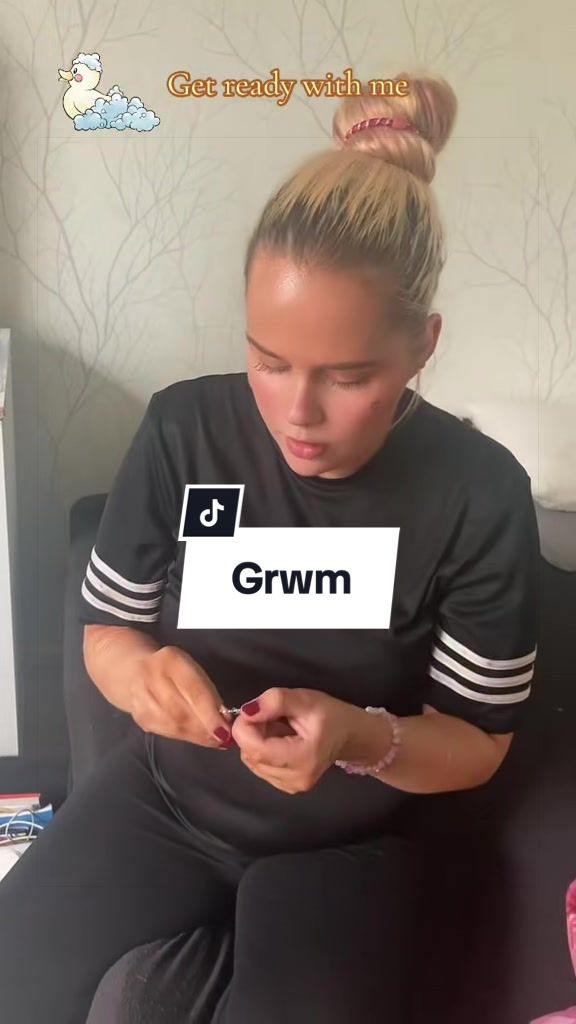 @Juliana 🖤