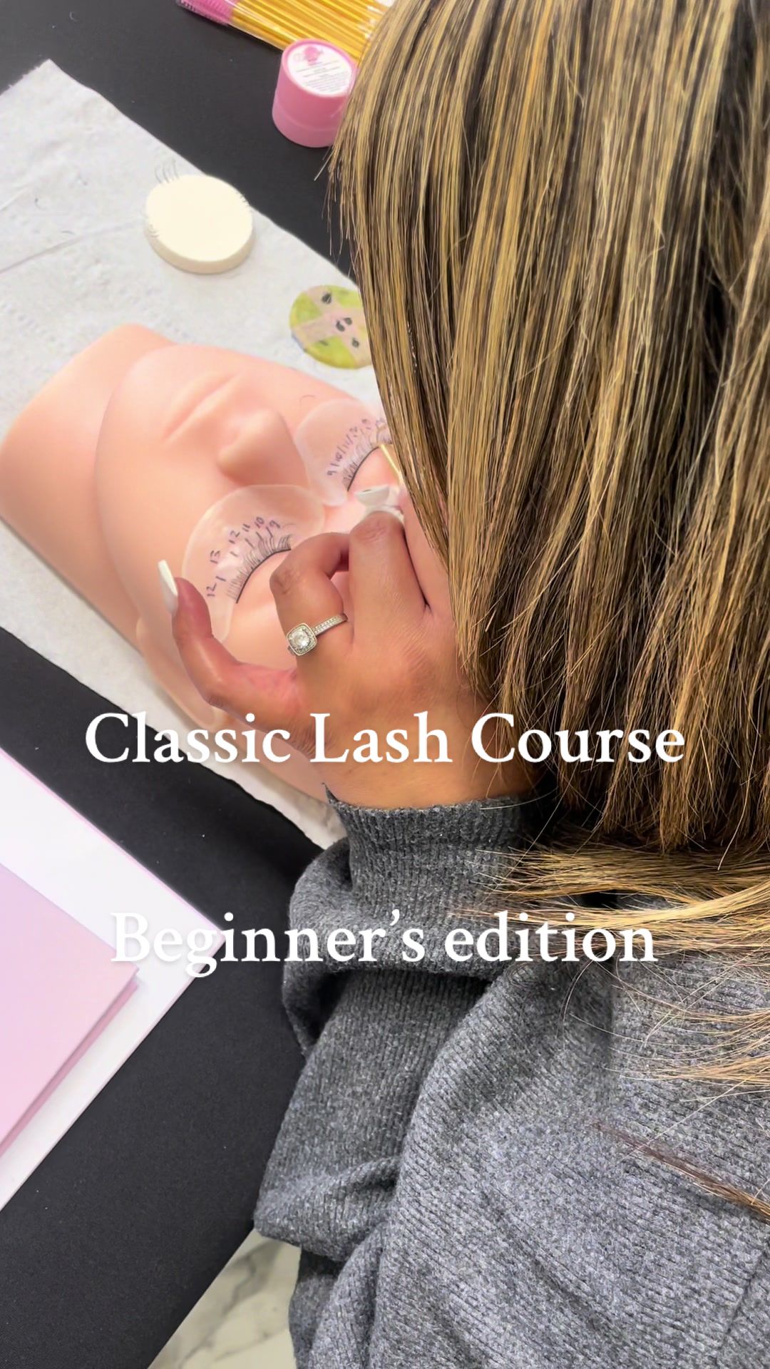 @LEIGHANNE-LASH&BROW SPECIALIST