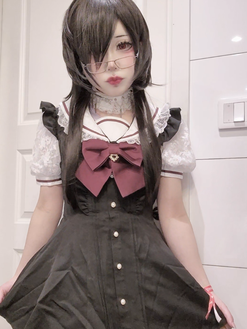 @dolltofu