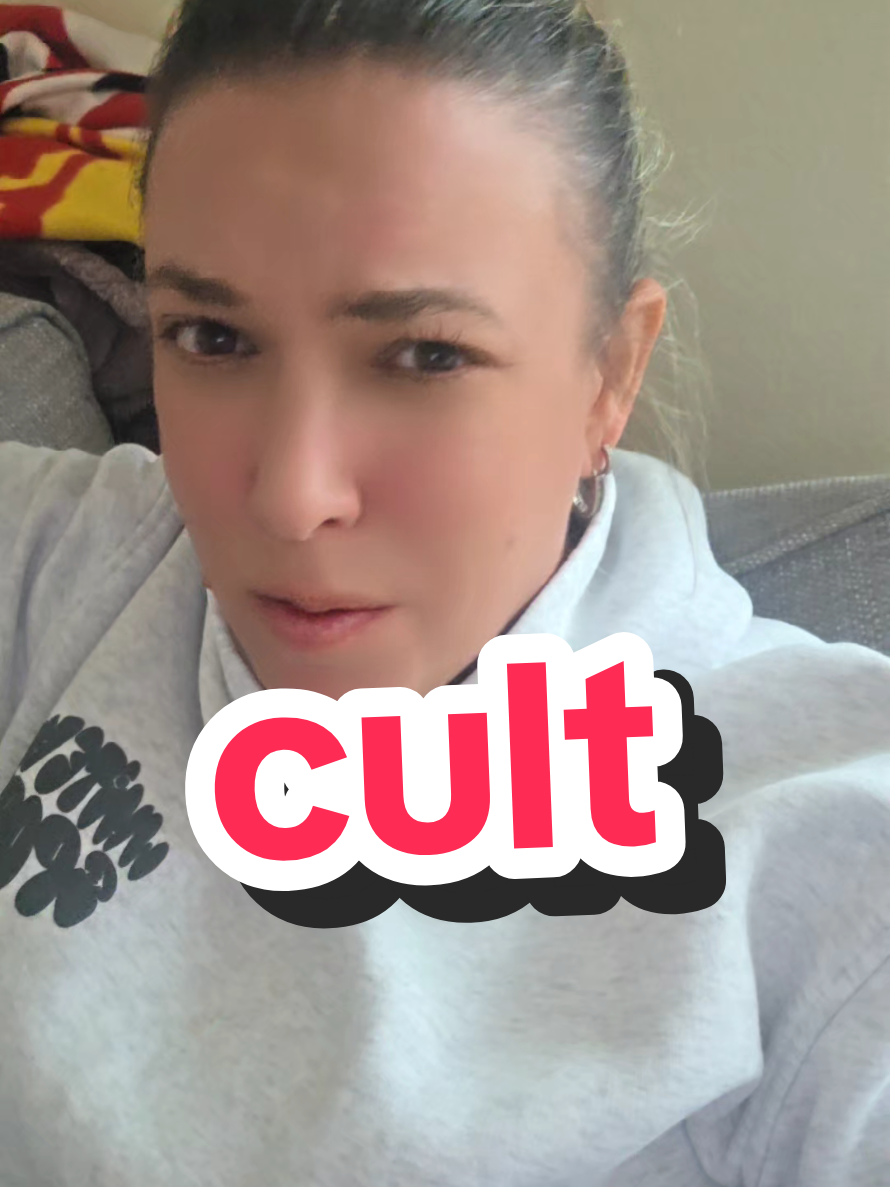 @maisielew09