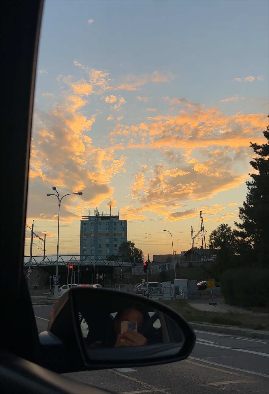 @Lara