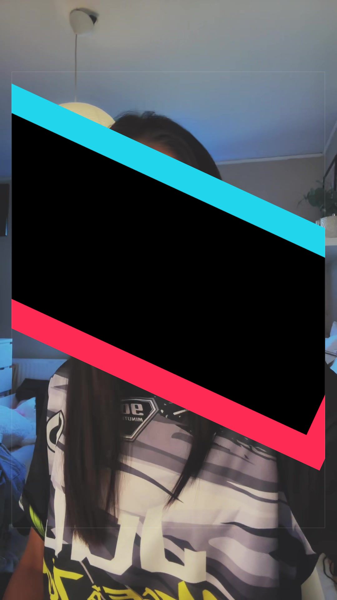 @𝒩
