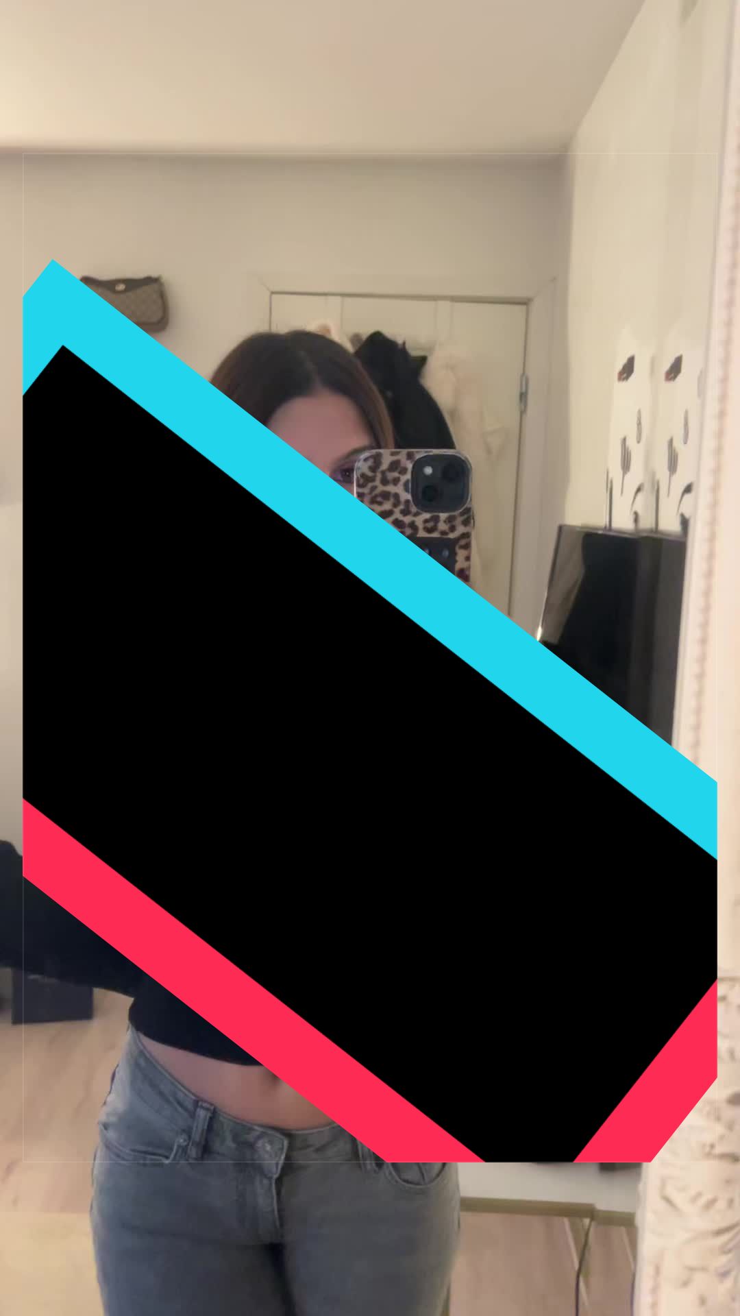 @𝒩
