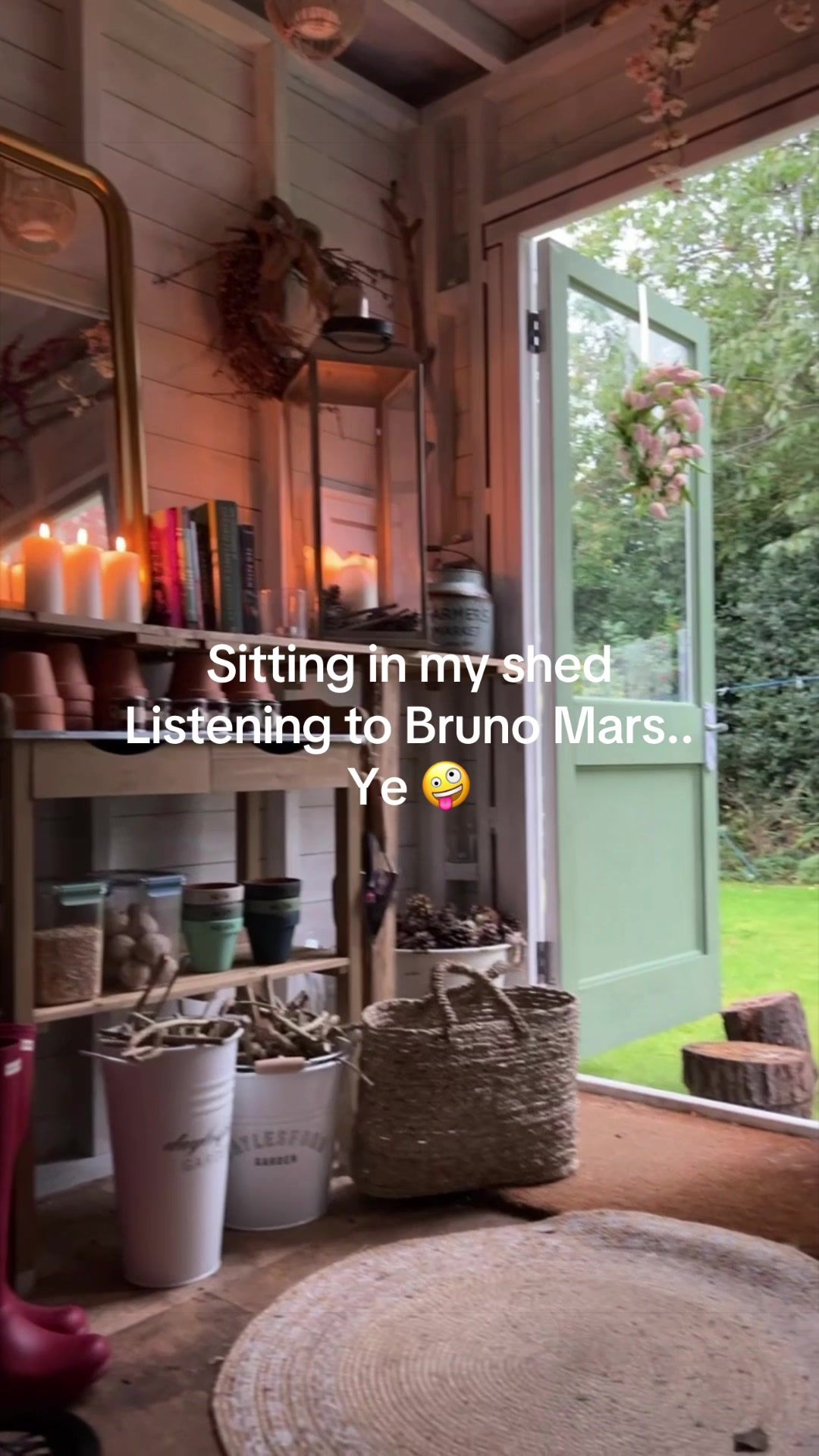 @Victorian House  Jules