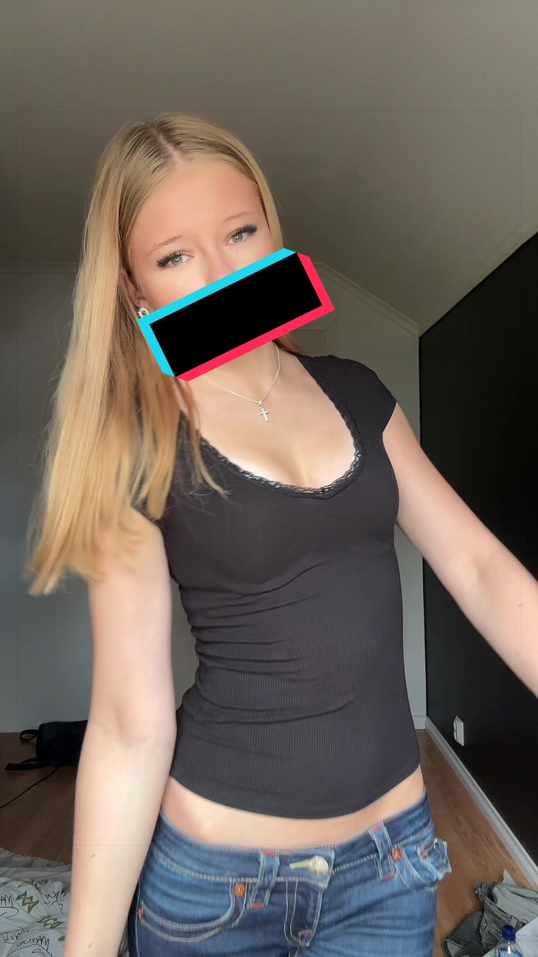 @Minea🫰🏻
