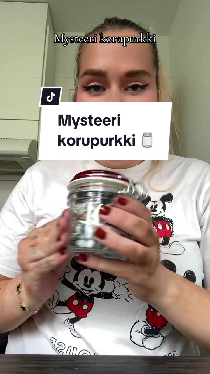 @Juliana 🖤