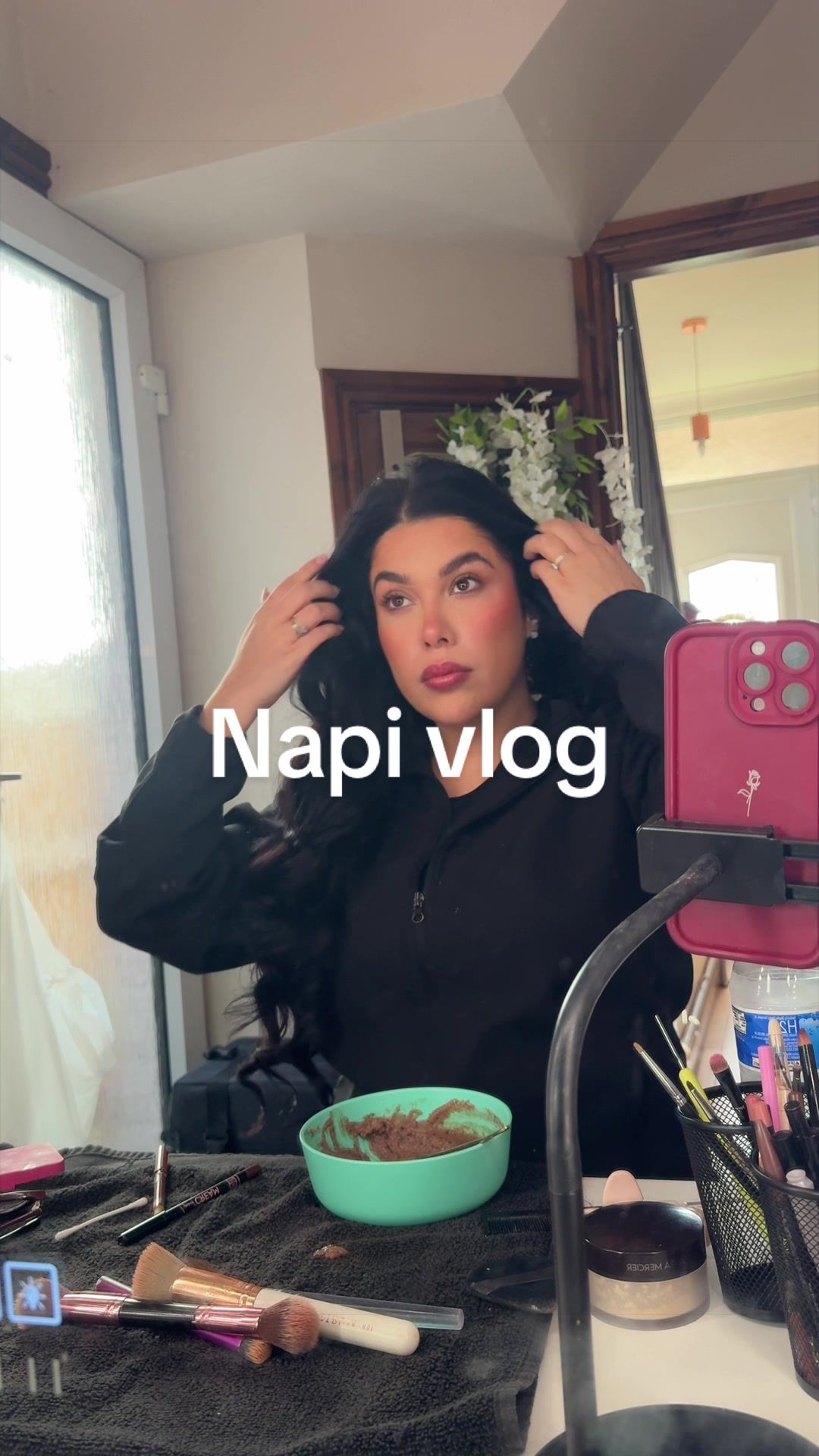 @MrsHemingway