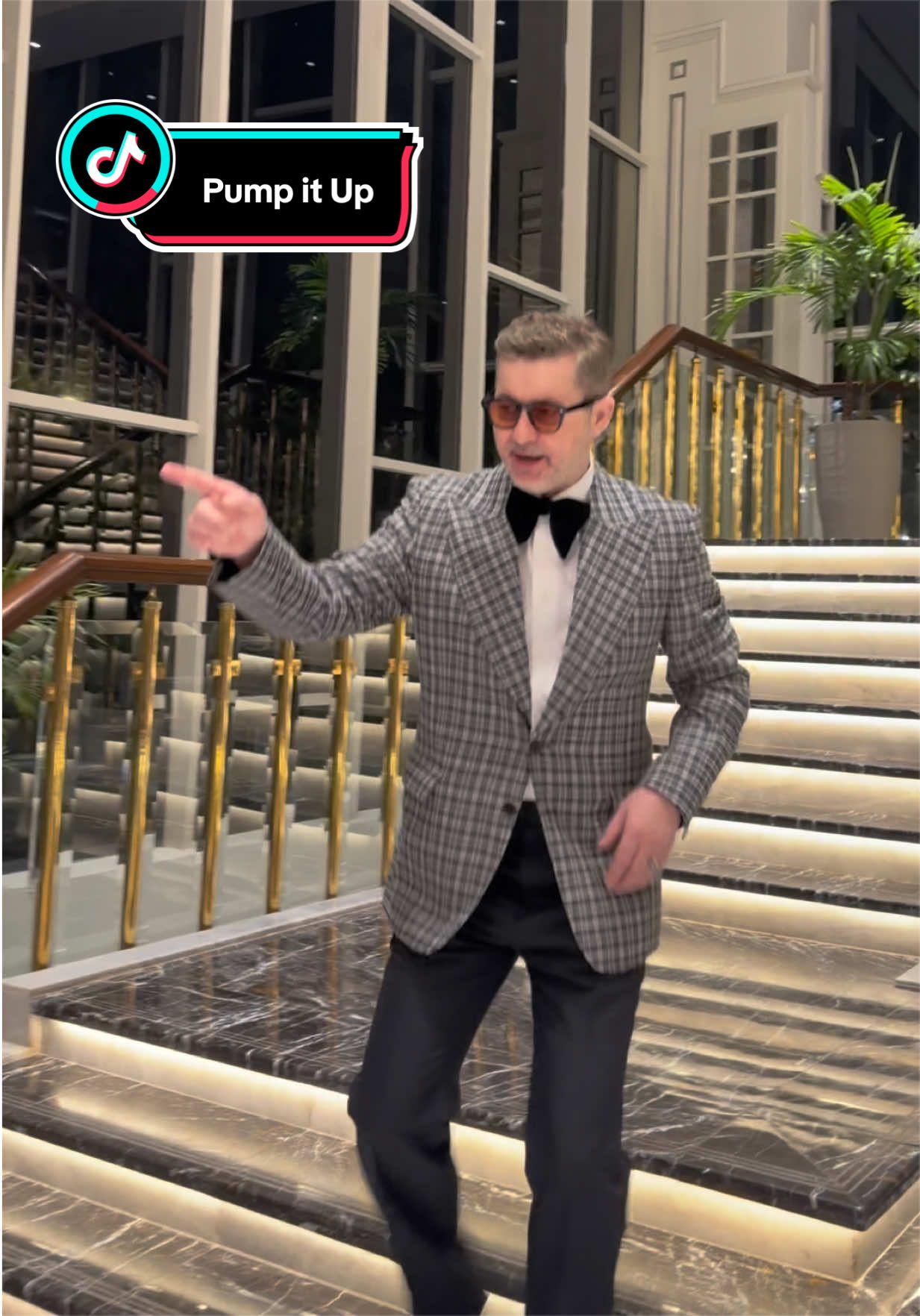 @Akcent
