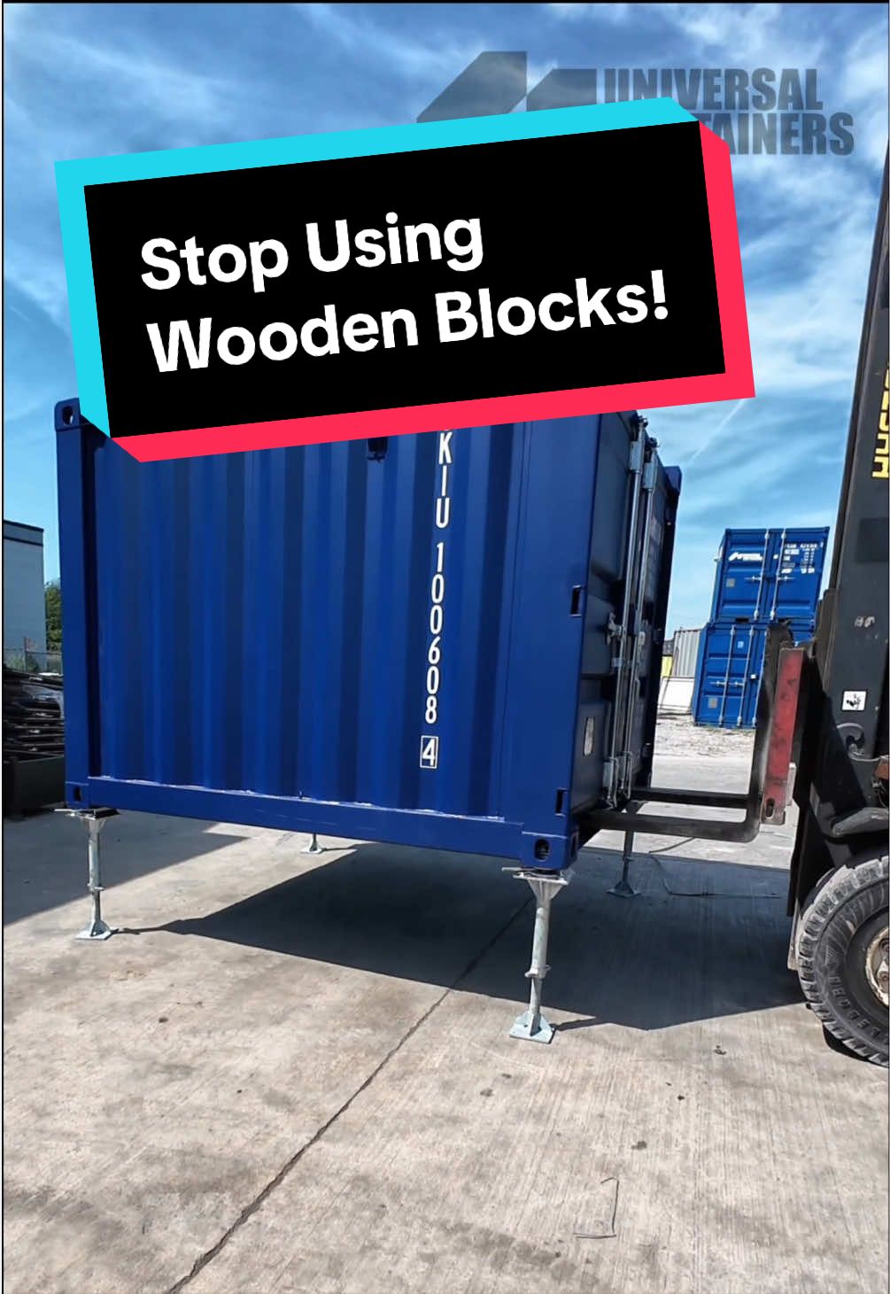 @Universal Containers