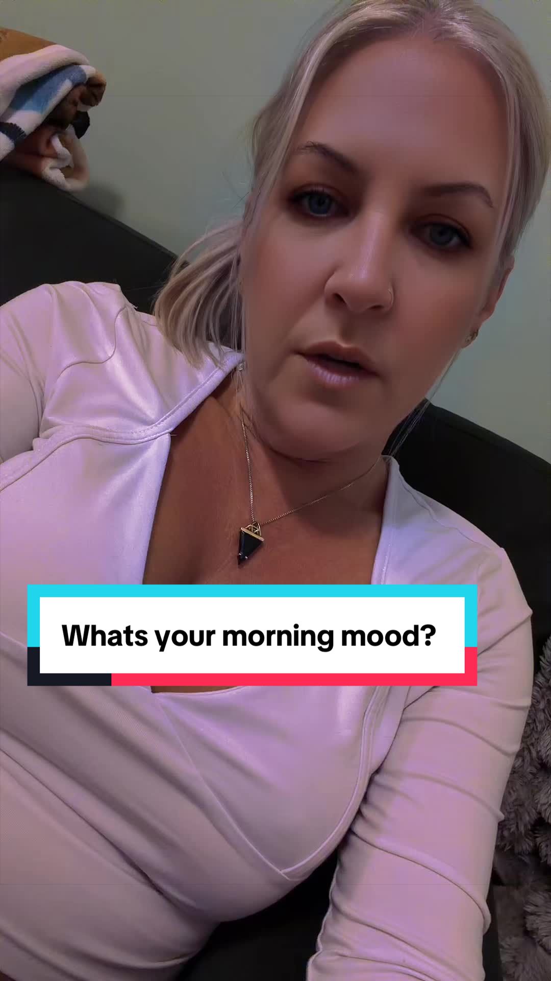 @Zoe Burnie |Over 50+Me 🤍🥂💚