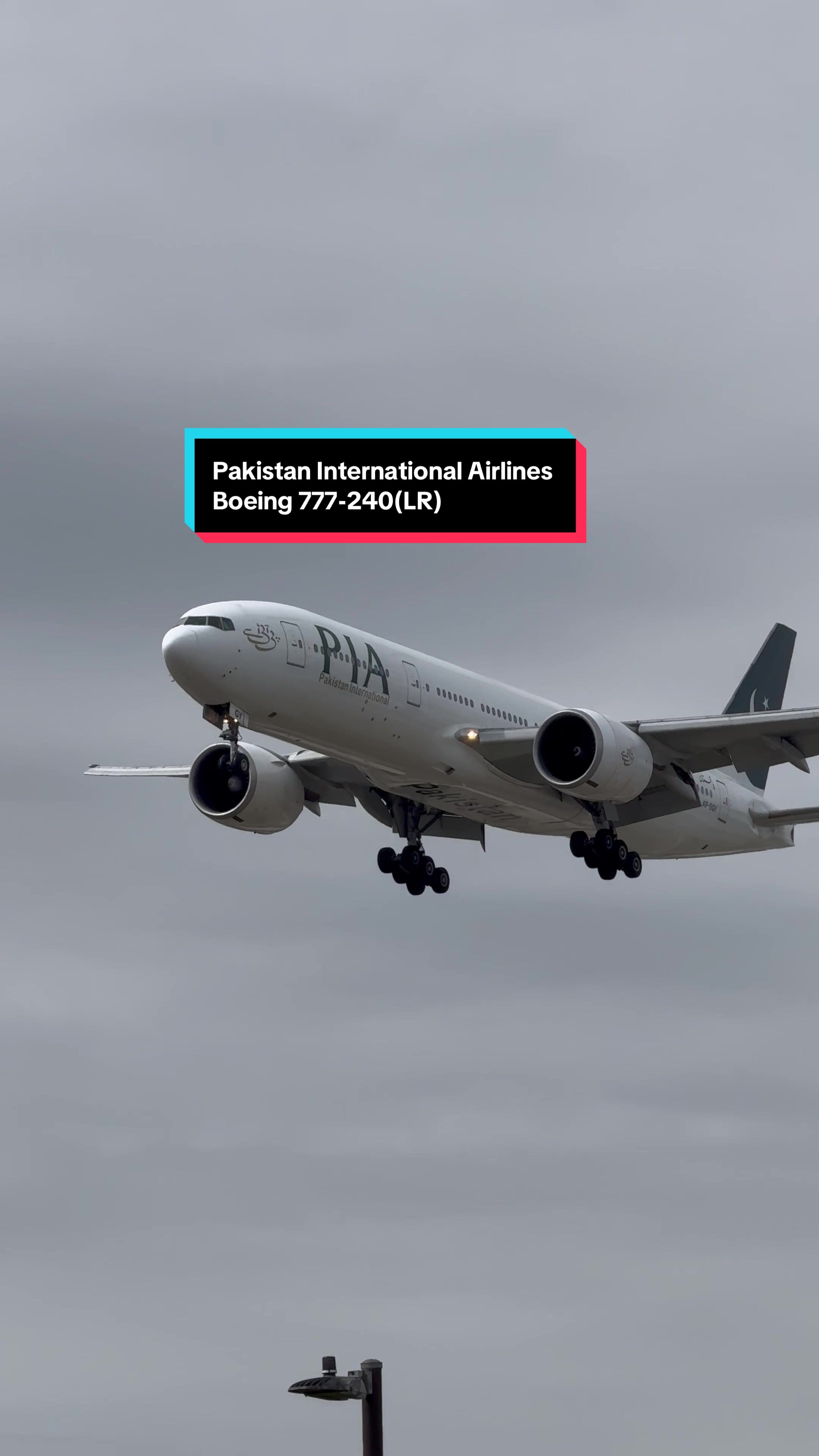 @AVIATION_YYZ_SPOTTER