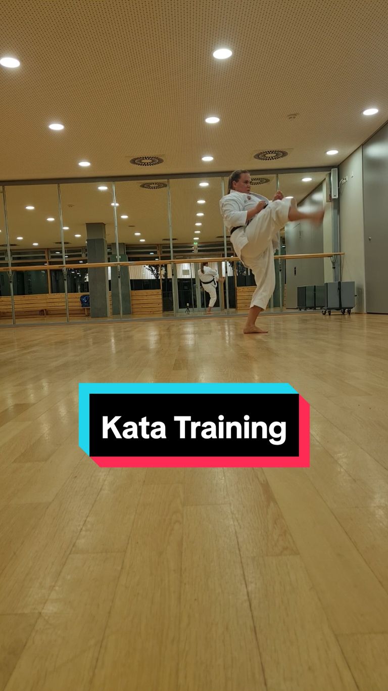 @Strong Karate Girl