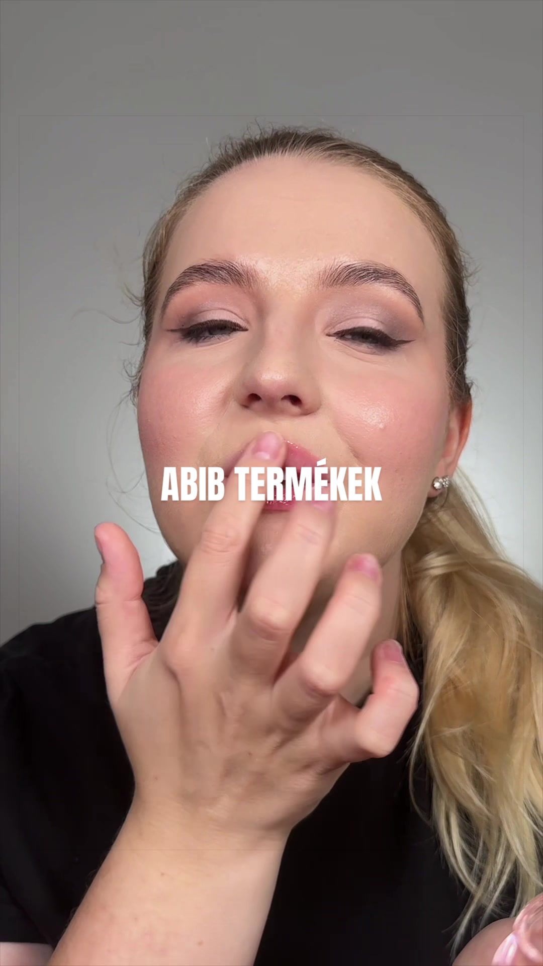 @F&uuml;zi Vikt&oacute;ria Makeup