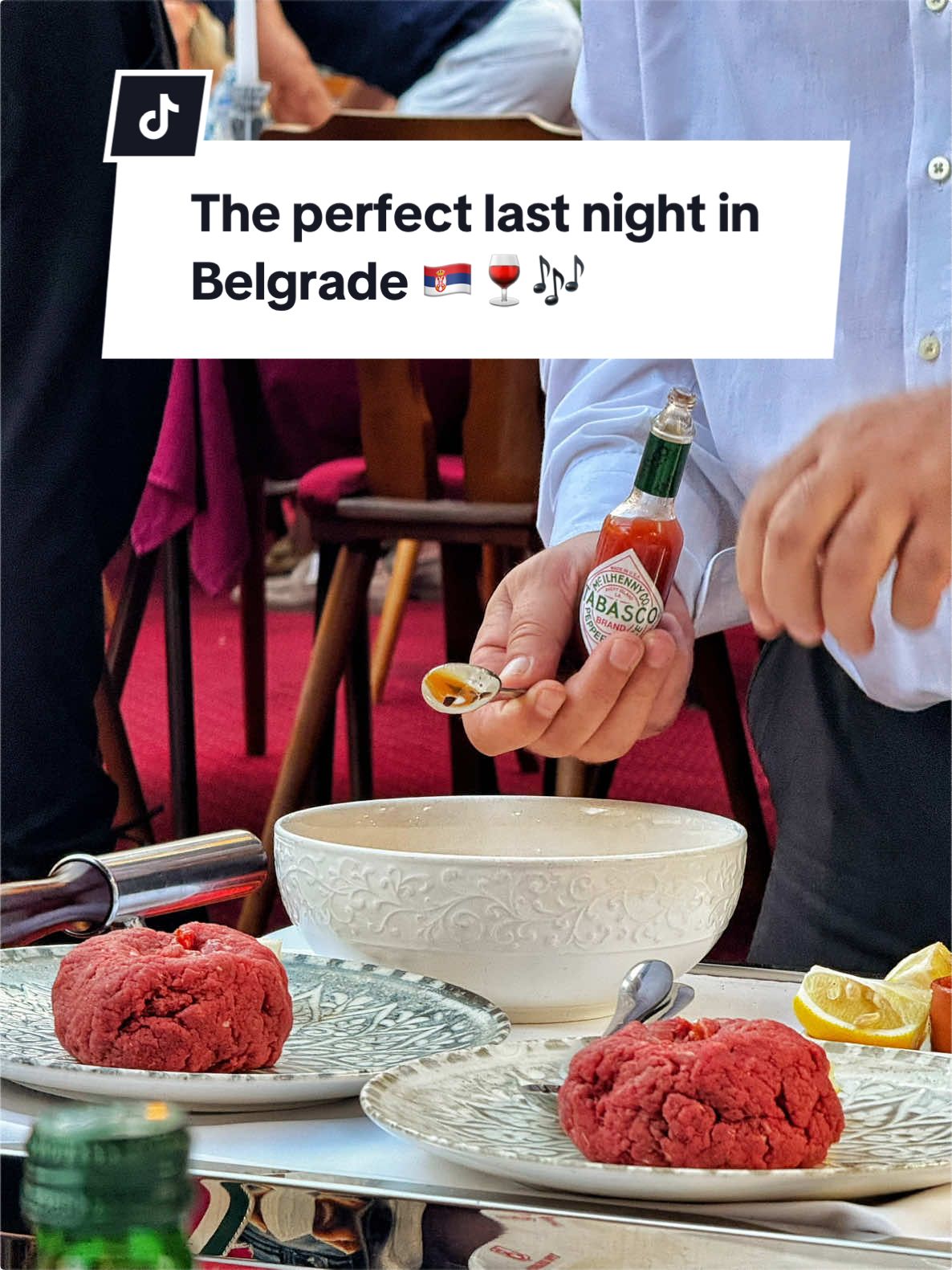 @Charly | 🍷 Aspiring Somm |✈️