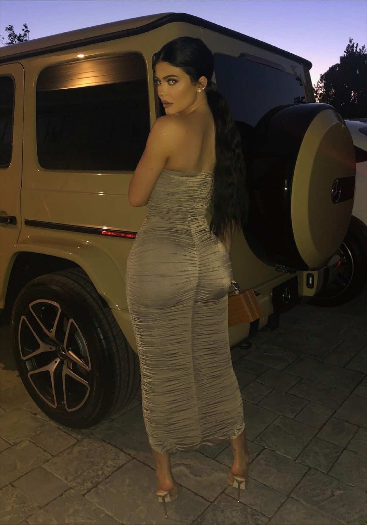@CV ✦