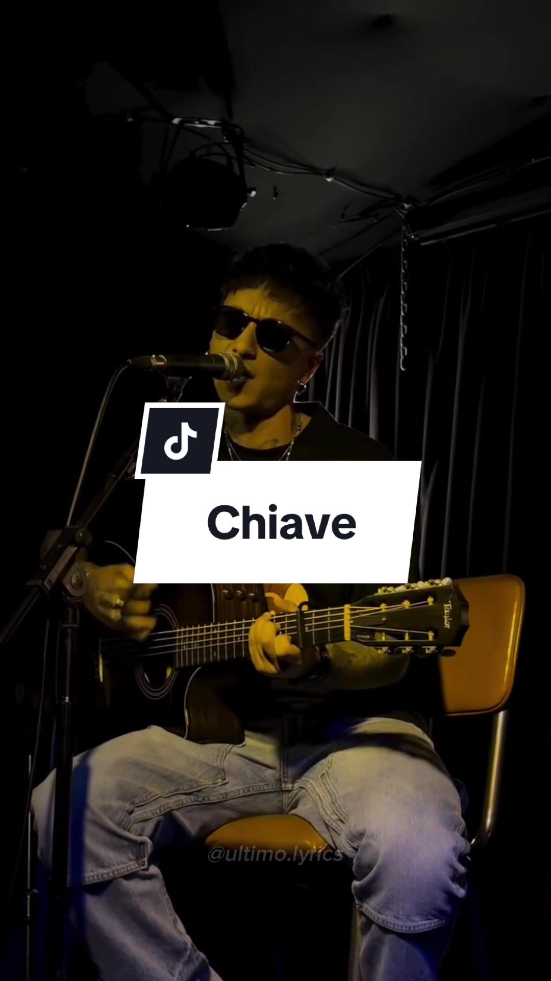 @Ultimo Lyrics 🗝️