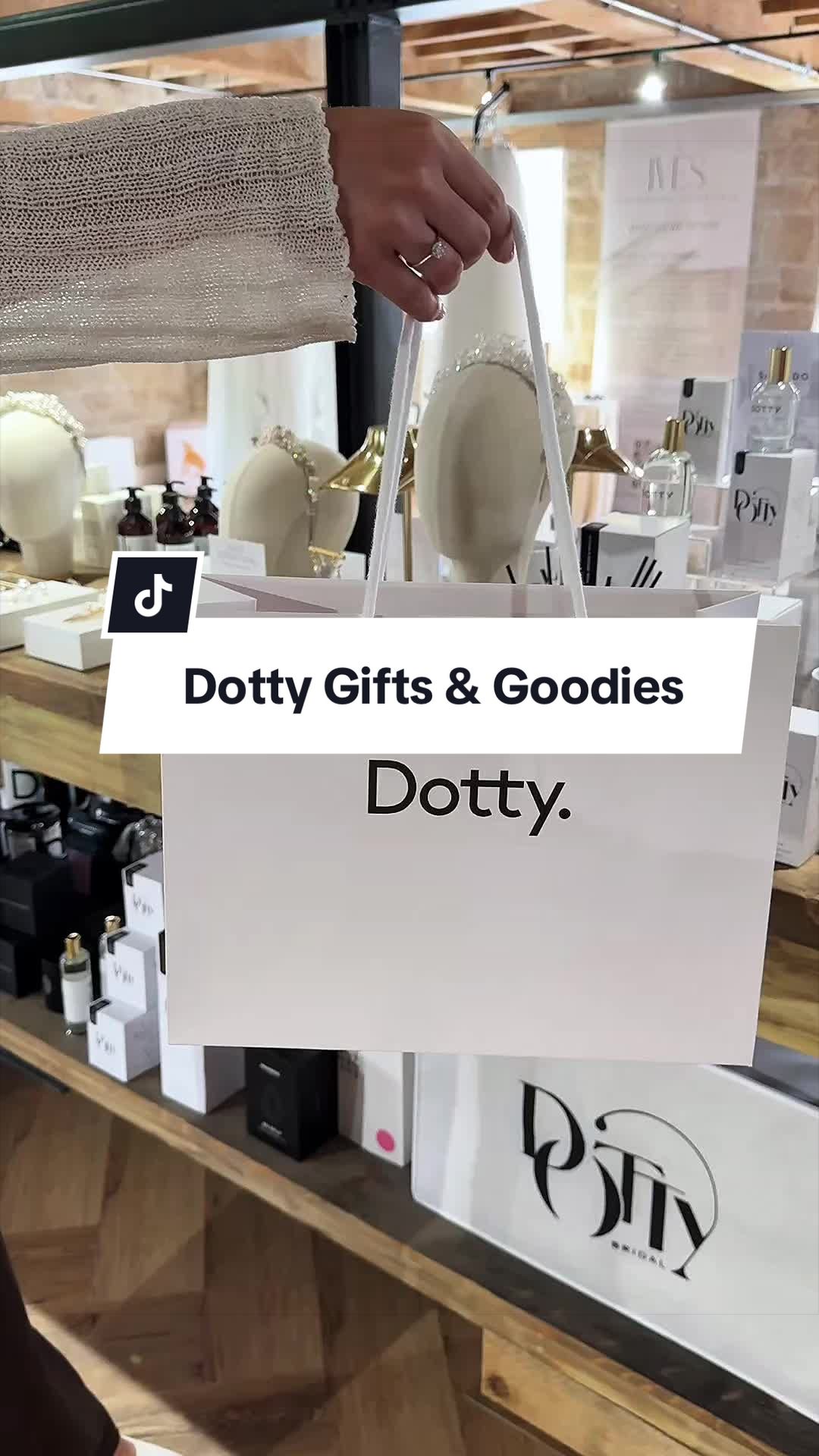 @Dotty Bridal 🤍